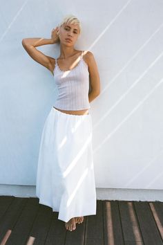 BALLOON MIDI SKIRT Peruvian Style, White Maxi Skirts, Maxi Skirt Outfits, Skirts Midi High Waisted, Skirt Trends, Technology Fashion, Celebrity Lifestyle, Cardigan Sweater Jacket, Street Style Trends