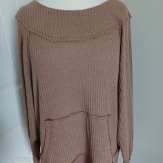 Long Oversize Sleeves V Shape In Back Mauve Waffle Weave M/L Boutique Oversized Textured Knit Brown Tops, Oversized Brown Textured Knit Top, Brown Long Sleeve Waffle Knit Tops, Oversized Waffle Knit Tops For Layering, Brown Waffle Knit Long Sleeve Top, Oversized Long Sleeve Waffle Knit Top, Oversize Sleeves, Waffle Weave, V Shape