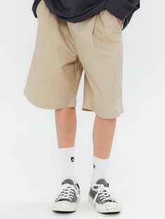 Composition : Cotton 100%Country of Origin : Vietnam Relaxed Fit Cotton Neutral Shorts, Neutral Cotton Relaxed Fit Shorts, Casual Cream Cotton Shorts, Relaxed Fit Khaki Shorts For Spring, Beige Casual Shorts, Casual Beige Shorts, Casual Neutral Cotton Shorts, Casual Bermuda Shorts In Khaki, Beige Relaxed Fit Shorts For Streetwear