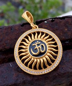 Diamond Pendent For Men, Gents Gold Chain Lockets, Gents Locket Gold, Chain Lockets Gold Indian Men, Gold Pandal For Men, Gold Pendal Design For Men, Om Pendent Designs Gold, Om Gold Pendant For Men, Men Gold Pendant Design