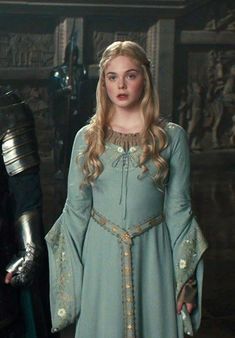 Elle Fanning The Great Dresses, Medieval Dress Aesthetic, Narnia Dresses, Midevil Dress, Medieval Princess, Dress Aesthetic, Medieval Fashion, Princess Outfits