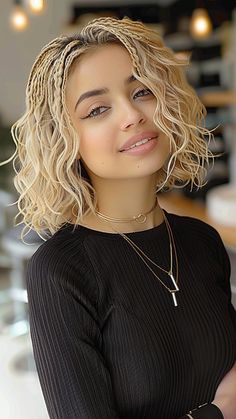 Chic Curly Hair Ideas for Girls Short Blonde Braids, Boho Braids Blonde, Short Goddess Braids, Short Extensions, Hairdye Ideas, Braids 2024, Hair Engagement, Blonde Braiding Hair, Modern Bridal Hairstyles