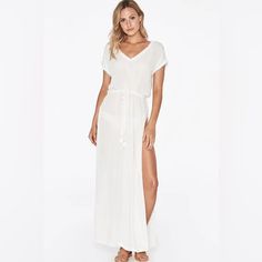 Nwt - Lspace Noveau Coverup. Adjustable Waist Tie. High Side Slits On Both Sides That Go All The Way Up To The Waist Tie. Beachy Fringe Trim Details. Sorry It’s So Wrinkly! Quick Steam & Will Be Perfect!! Perfect For Those Warm Weather Getaways, The L*Space Noveau Coverup In White Shows Off Legs For Days. The Short Sleeve Maxi Coverup Features A Low V Neckline, Cinched Waist And Open Sides, Made Of 100% Rayon. Maxi Coverup Short Sleeves Low V Neckline Cinched Waist Open Side 100% Rayon White Longline Maxi Dress For Summer, Spring Split Hem Maxi Dress For Brunch, White Split Beach Dress, Chic White Split Maxi Dress, White Split Dress For The Beach, Chic Split Hem Maxi Dress For Beach, White Split Maxi Dress For Vacation, Summer Brunch Maxi Dress With Split Hem, Beach Maxi Dress With Side Slits