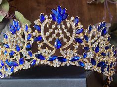 Dresses Quinceanera Blue, Quinceanera Crowns, Quinceanera Blue, Tiara Blue, Royal Blue Quinceanera, Birthday Sweet 16, Crystal Crowns, Quinceanera Tiaras, Quinceanera Crown