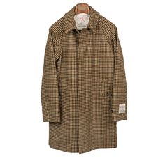 Beams Plus Balmacaan coat in brown and black guncheck Harris Tweed wool – No Man Walks Alone Car Coat Outfit, British Gentleman, Beams Plus, Classic American Style, Tweed Coat, Uniform Fashion, Car Coat, Collared Coat, Oversized Coat