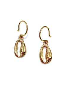 These Classic Retro Delights will the right attention on and off the seashore. Bath in the Summer Shallows all year round with these 18K Gold Plated French Hook Earrings. Pourquoi pas? Drop: 1 1/2". Each is as light as 3g or 1/8oz. Gold Nickel-free Earrings For Vacation, Nickel-free Gold Earrings For Vacation, Gold Teardrop Earrings For The Beach, Gold Coastal Jewelry Gift, Gold Round Earrings For Vacation, Gold Teardrop Jewelry For The Beach, Gold Teardrop Jewelry For Beach, Gold Ocean-inspired Beach Earrings, Gold Coastal Jewelry For Vacation