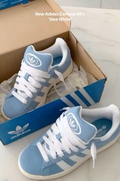 Pretty Sneakers, Back To School Shoes, Trendy Shoes Sneakers, Preppy Shoes, Shoes Outfit Fashion, Adidas Shoes Women, Cute Nike Shoes, Cute Sneakers