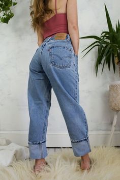 Vintage 90's jeans. Levi's 550 red tab. High rise with a relaxed fit. Distressed denim with a few small holes throughout. Zip fly. ---------------------------- details circa | 1990's label | levi strauss material | 100% cotton ---------------------------- measurements size | 30 x 30 fits like | 29 x 30 waist | 29 inches rise | 11 inches inseam | 30 inches ---------------------------- condition very good + a few holes throughout (see close up images for details) Levi Jeans Women, Mom Jeans Outfit, Jeans Outfit Women, Vintage Levis Jeans, High Rise Mom Jeans, Pinterest Outfits, Straight Fit Jeans, Jeans Outfit, Button Fly Jeans