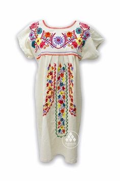 Mexican dress with multicolored floral embroidery. Mexican artisan design. Embroidered by our Chiapanecas machine artisans on a light blanket. Handmade design work that, although they follow the same embroidery pattern, the colors of the flowers can vary from piece to piece. Material: blanket (cotton). Unitalla: 53 cm wide by 90 cm long. Primary color: beige, clear. Multicolor machine embroidery. The availability of colors is limited. The photos are just a sample of what's available. Please ask Embroidery Mexican, Traditional Mexican Dress, Mexican Embroidered Dress, Mexican Textiles, Mexican Crafts, Mexican Dress, Blanket Handmade, Mexican Dresses, Colorful Cakes