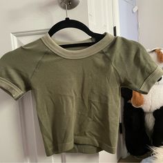 Never Worn Olive Green Size Xs/S Crop Crewneck, Top Verde, Girly Clothes, Black Tube Top, Urban Outfitters Top, Black Corset Top, Sock Outfits, Urban Outfitters Women, Black Tube