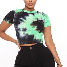 Ribbed Crop Top Round Neck Tie Dye Stretch 92% Polyester 8% Spandex Msrp: $19.99 New With Tags Attached Size M Approx Size - Bust: 36-37 Waist: 28-29 Us: 7/9 Casual High Stretch Crop Top For Summer, High Stretch Casual Summer Crop Top, High Stretch Trendy Elastane Crop Top, Trendy High Stretch Elastane Crop Top, Fitted Casual Elastane Crop Top, Fitted Elastane Casual Crop Top, Casual Fitted Elastane Crop Top, Green Stretch Trendy Tops, Green Elastane Summer Tops