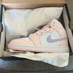 These Shoes Have Never Been Used. They Are A Women’s Size 6 (Size 4 In Kids Sizes). The Color Is Called “Pink Wash”. Jordan Pink, Nike Air Jordans, Womens Jordans, Nike Air Jordan, Jordan Shoes, Womens Shoes Sneakers, Air Jordan, Nike Women, Pink White