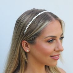 The stunning Cici headband is ideal for brides, bridesmaids or for any wedding/event. Made by hand in our UK studio using gorgeous real baroque freshwater pearls on a gold coloured metal headband. Simple, elegant and easy to wear whether your hair is up or down! Also available in silver.  All Kiri & Belle pieces are carefully handmade in the UK using the highest quality materials. Celebrating the unique and organic beauty of baroque pearls.  Final photo: Melissa Megan Photography We lovingly han