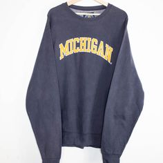 Vintage Michigan sweatshirt size: L Recommended size: L Tagged size: M width pit to pit 59 cm Length 73 cm All items unisex unless specified College Cotton Hoodie Sweater, Cotton Hoodie Sweater For College, College Crew Sweater With Logo Print, College Long Sleeve Sweatshirt With Letter Print, Long Sleeve College Sweatshirt With Letter Print, College Long Sleeve Fleece Sweater, Long Sleeve Fleece Sweater For College, Gray Long Sleeve College Sweater, Gray Long Sleeve Sweater For College