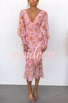 Garden Gathering Floral Smocked Waist Midi Dress Garden Gathering, Elegant Floral Dress, Mermaid Midi Dress, Mid Skirt, Form Design, Style Upgrade, Pink Midi Dress, Medan, Outfit Casual