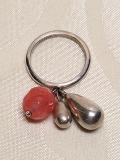 Unusual vintage sterling silver Dangle Charm ring, with 2 sterling teardrop charms & another which I believe is rhodonite, carnelian or similar.  Approximately size N - 6.75 - 54 in excellent condition. Charm Ring, Design Moodboard, Vintage Sterling Silver Charms, Sterling Silver Charms, Charm Rings, Dangle Charms, Rings Statement, Sterling Silber, Silver Charms