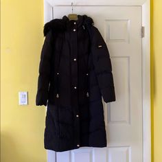 Calvin Klein Down Winter Parka - Like New, Worn 1-2 Times (Small On Me). Great Condition, Really Warm. I’m 5’6 And It Goes A Little Past The Knees On Me, For Reference. Hood Is Removable. Please See Photos, Ask Any Questions! Winter Jackets Women Calvin Klein, Winter Parka, Calvin Klein Black, Womens Calvin Klein, Parka, New Color, Calvin Klein, Jackets & Coats, Jackets For Women