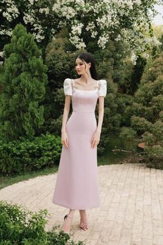 Square Neck Spring Evening Dress For Formal Occasions, Spring Formal Evening Dress With Square Neck, Pink Square Neck Dress For Banquet, Spring Square Neck Evening Dress For Banquet, Spring Evening Dress With Square Neck For Banquet, Spring Banquet Evening Dress With Square Neck, Feminine Evening Dress For Banquet, Pink Square Neck Formal Dress, Midi Elegant Dress