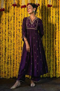 Beautiful purple dress,hand embroidered salwar kameez, plus size salwar suit,indian wedding wear, handwork beaded dress, salwar suit ✨This beautiful deep purple hand work suit has beads, zardozi,sequin embroidery over the neck,sleeves and small motifs all over front.I lt has matching orgenza dupatta with scallop border ✨If you want any changes in the outfit please contact us we will guide you as per your preference. ✨We assure you that we use only high quality fabric and threads to make any dress and you won't face any problem regarding fabric.The colour may be slightly different due to different camera resolution.  ✨We take little longer time for manufacturing the garment as this is custom made dress and we take utmost care while manufacturing, so that our customers gets full satisfaction Niti Bothra, Kurta Palazzo Set, Heavy Dresses, Anarkali Dress Pattern, Simple Kurta Designs, Desi Wear, Casual Indian Fashion, Kurta Palazzo, Salwar Kamiz