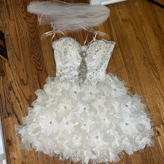 Worn Once Homecoming Dress With Feather/Bow/Flower Bottom. Slight Self Tanner Stains On Inside As Pictured Comes With Arm Wrap Never Worn. White Homecoming Dress, Jasz Couture, White Homecoming Dresses, Self Tanner, Wedding Dress Styles, Homecoming Dress, Couture Dresses, Dress Styles, Homecoming Dresses