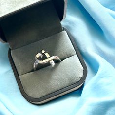 Tiffany & Co About A Size 6.5 Sterling Silver Need To Be Polished *Free At Tiffany’s By Appt Dust Bag And Box Not Included Tiffany Love Ring Paloma, Jewelry Tiffany, Loving Heart, Paloma Picasso, Tiffany Co Jewelry, Womens Jewelry Rings, Paloma, Tiffany & Co., Heart Ring