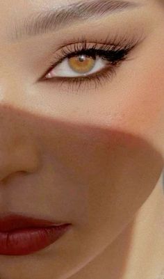 Powerful Eye Makeup, Makeup On Almond Eyes, Cowgirl Eye Makeup, Desert Makeup Looks, Soft Fox Eye Makeup, Upturned Eye Makeup, Makeup Almond Eyes, Italian Makeup Looks, Almond Eyes Makeup