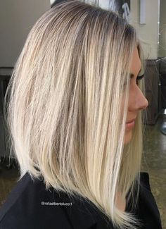 Asymmetrical Haircut Long Hair, Shoulder Length Angled Bob Haircuts, Medium Length Angled Bob, Bob Hairdos, Platnum Blonde, Very Long Bob, Angled Lob