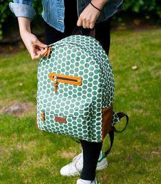 Green Preppy School Bag, Retro Standard Backpack For Back To School, Retro Bags With Zipper Closure For Back To School, Casual School Backpack With Zipper Pocket, Casual Backpack With Zipper Pocket For Study, Casual Study Backpack With Zipper Pocket, Retro Green Standard Backpack, Preppy Green Bag For Everyday Use, Green Standard Backpack For School