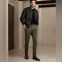 Camo Green, As Pictured. New With Tags. Repriced To Sell. Dark Olive Pants Outfit Men, Mens Fashion Business Professional, Olive Green Chinos Outfit Men, Mens Green Chinos Outfits, Olive Chinos Men Outfits, Olive Green Pants Outfit Men, Green Chinos Outfit Men, Olive Green Outfit Men, Olive Pants Outfit Men