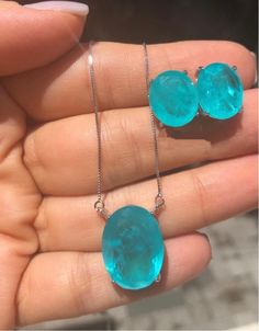 Paraiba Tourmaline, Tourmaline Jewelry, Tourmaline Necklace, Royal Jewels, Hollywood Star, Set Necklace, Necklace And Earrings, Schmuck Design, Ring Jewelry