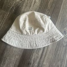 Nwt Bucket Hat Off White, One Size Urban Outfitters Accessories, White Cream, Cream White, Bucket Hat, Urban Outfitters, Off White, Women Accessories, Cream, Hats