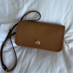 Great Condition With Some Signs Of Wear. Minor Scratches Are Displayed At The Front Of The Bag, No Corner Wear And Interior Is Clean. Bag Was Worn Less Than A Handful Of Times. Bags Coach, Coach Crossbody, Coach Crossbody Bag, The Bag, Coach Bags, Crossbody Bags, Crossbody Bag, Bag Lady, Signs