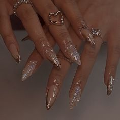 Nail Ideas Acrylic Coffin, Nail Art Blanc, Nail Ideas Acrylic, White Nails With Gold, Vegas Nails, Aesthetic Nail, Golden Nails, Fantasy Nails, Girly Acrylic Nails