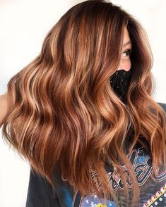 Cinnamon Blonde Balayage, Auburn Balayage Blonde, Brown Hair With Red And Blonde Highlight, Warm Toned Balayage, Medium Brown Hair With Highlights, Brown Hair With Highlights And Lowlights, Hair Caramel, Strawberry Blond