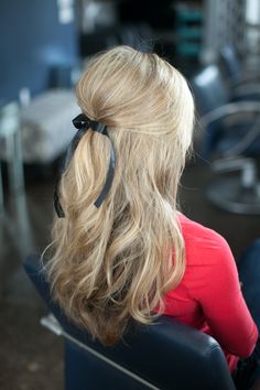 Half Up Black Bow Half Up Hair Bow Hairstyle, Percilla Presley Hair, Showchoir Hair, Hair Half Up Half Down With Bow, How To Style A Bow In Your Hair, Half Up Half Down Hairstyles With Bow, Half Up Half Down Hair With Bow, Hairstyle Half Up Half Down, Half Up Half Down With Bow