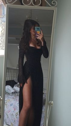 Black Gown Aesthetic, Black Prom Dress Aesthetic, Prom Dress Trends, Smink Inspiration, Chique Outfits, Prom Dress Inspiration, Cute Prom Dresses, Elegante Casual