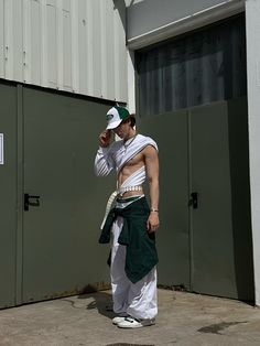 Coachella Men Outfit, Rap Festival Outfit, Subversive Streetwear, Rave Outfit Men, Men Rave Outfits, Coachella Outfit Men, Subversive Basics, Outfit Coachella