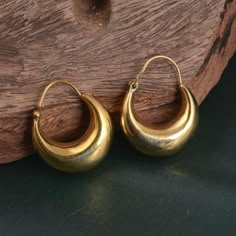 Chunky Gold Hoop Earrings, Dome Earrings, Chunky Gold Hoop, Gold Brass Earrings, Hoops, Minimal Style, Everyday Hoop Earrings Handmade Earrings Material:- Brass MUST READ....👇 5 stars is my shop's priority. So contact me before leaving any negative review. I am here only for my dear customers. it is poor Etsy manners to Leaving a negative review without conversation with your seller. If you are not satisfied with my jewelry, then please contact me, I will solve your problem. ❥ Customers' satisf Dome Earrings, Chunky Gold Hoop Earrings, Brass Hoop Earrings, Chunky Hoop Earrings, Earrings Hoops, Chunky Earrings, Chunky Jewelry, Minimal Style, Gold Brass