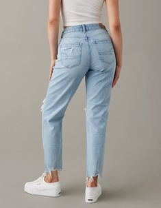 AE Strigid Curvy Ripped Mom Jean Trendy High-rise Tapered Bottoms, Mom Fit Tapered Leg Bottoms With Belt Loops, Mid-rise Mom Fit Bottoms With Belt Loops, High Rise Tapered Bottoms With Belt Loops, Trendy Mom Fit Tapered Leg Bottoms, Mom Jeans American Eagle, American Eagle Mom Jeans, School Clothes, Jeans American Eagle