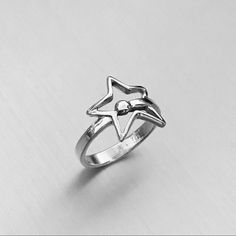 Sterling Silver Star Ring, Boho Ring, Silver Ring, Shooting Star Ring, Statement Ring, 925 Stamped Face Height: 15 Mm Material: 925 Sterling Silver Sterling Silver Star-shaped Promise Ring, Sterling Silver Star Shaped Promise Ring, Sterling Silver Star-shaped Rings, Silver Star Ring, Elegant Wedding Rings, White Stone Ring, Fantasy Ring, Jewelry Star, Statement Rings Diamond