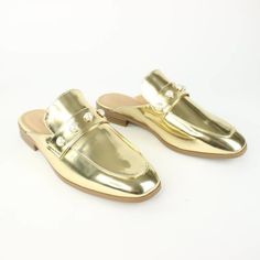 City Classified Gold Pearl Mules Slip On Sandals 6 Size 6 Condition: Brand New Without Tags. Might Have Some Light Scuffs From Just Sitting Around. A Beautiful Gold Color With Pearl Accents. Features: Gold Loafers Mules Slip On Sandals Pearl Work Professional Orders Normally Ship Within 1-2 Days. Gold Flat Mules For Spring, Gold Slip-on Mules For Spring, Slip-on Closed Toe Party Sandals, Slip-on Closed Toe Sandals For Party, Gold Flat Heel Mules For Party, Gold Open Toe Flats For Party, Classic Gold Mules For Spring, Party Gold Flat Heel Mules, Gold Round Toe Mules For Spring