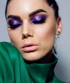 rock metallic eyeshadows at the end of the year celebrations – Time to look elegant and beautiful, enjoy our beauty packs, beauty…