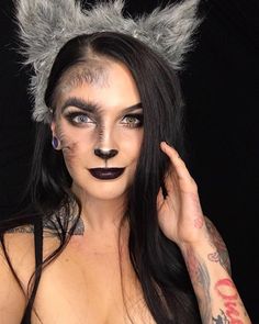 Red Riding Hood Wolf Makeup, Ware Wolf Costume, Easy Wolf Makeup, Easy Werewolf Makeup, Wolf Makeup Halloween, Wolf Makeup Women, She Wolf Costume