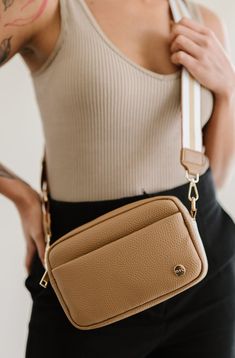 The  is the perfect bag for any occasion. With its stylish design and convenient features, it's sure to become your go-to bag. #Willow #Convertible Crossbody Bag Outfit, Purse Outfit, Crossover Bags, Casual Crossbody Bag, Vegan Leather Bag, Side Bags, Crossbody Bag Women, Crossbody Wallet