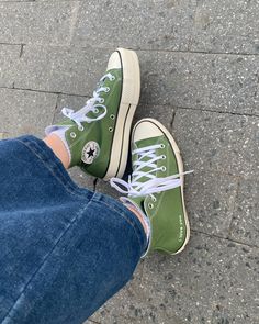 Aesthetic Green Converse, Cool Platform Converse, Converse Different Colors, Converse Green Shoes, Pastel Green Converse, Light Green Converse Outfit, Green All Star Outfit, Converse Platform Aesthetic, Cute Converse Colors