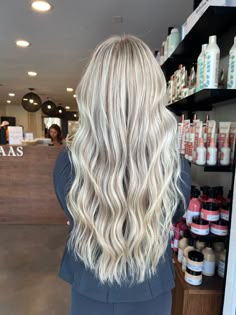 Blonde Hair With Subtle Lowlights, Blonde Hair With Lowlights Extensions, Low Blonde Highlights, Long Blonde Hair With Lowlights, Blonde Hair With Extensions Long, Bright Blonde Hair With Dimension, Pics To Show Hairdresser, Blonde Hair Lowlights