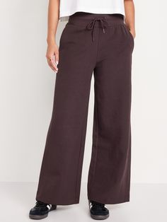 drawcord waist on-seam pockets pull-on style extra high waist is 1" higher than standard high rise sits above belly button loose thigh 29 1/2" regular inseam 27 1/2" petite inseam 32 1/2" tall inseam models are approx.  5'9" and wear sizes s (4), l (12), and xl (18)machine wash according to the care instruction label Diy Halter Top, Size 8 Fashion, Wear To Work Dress, Pants Brown, Scarf Top, Closet Staples, Active Wear Pants, Old Navy Women, Clothing Hacks