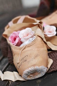 A pair of ballet pointe shoes Margot Fonteyn, Ballet Pointe, International Dance, London College Of Fashion, Classical Ballet