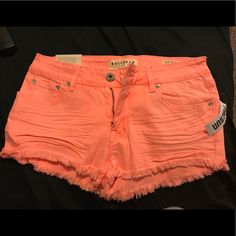 Neon Peach Cut-Off Denim Shorts, Nwt, Size 7 Pink Jean Shorts With Pockets For Spring, Spring Pink Jean Shorts With Pockets, Casual Pink Jean Shorts With Pockets, Trendy Pink Jean Shorts For Beach, Pink Jean Shorts For Summer Beach, Pink Jean Shorts For Beach In Summer, Pink Mid-rise Casual Jean Shorts, Casual Mid-rise Pink Jean Shorts, Pink Casual Jean Shorts For Spring