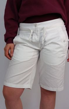 Beautiful Reebok summer bermuda shorts, very light see-through cotton, perfect for the warm season. Perfect condition, flawless! Would fit size S. Size tag reads S/ UK 10/FR S-38/Ger 36/IT S-40/Asia S. Please read the measurements below carefully and compare to one of your own garments, to avoid any disappointment regarding the fit. Measurements of the item, laying flat: - waist: 41 cm; - front rise: 24 cm; - length outseam (waist to cuff): 51 cm. Model wears size 8-10 UK, S-M European, is 160 c Summer Capris With Built-in Shorts, White Knee-length Capris For Summer, Sporty Bermuda Cargo Shorts For Summer, Casual White Cargo Shorts, Casual Capris With Built-in Shorts, Casual Short Leg Capris For Summer, Casual Cotton Short Capris, Casual Cotton Capris, Casual Cotton Short-length Capris